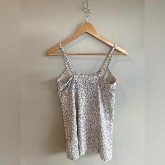 JUICY COUTURE Grey Leopard Print Athletic Tank Top Medium - Picture 2 of 10